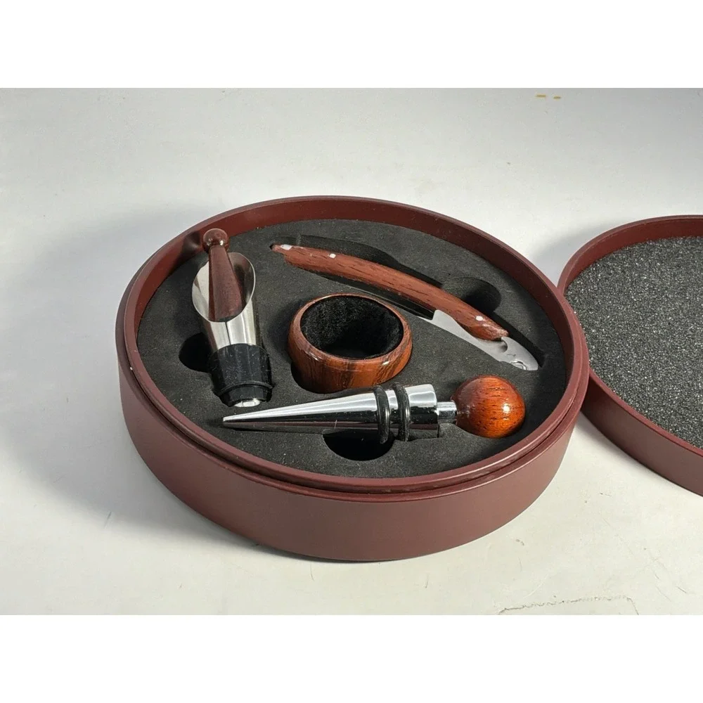 4 Piece Wine Accessory Set In Round‎ Foam Lined Case